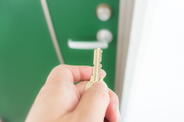 玄関の鍵が回らない・ささらないなど鍵トラブル原因を解説！