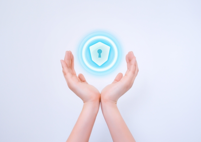 鍵取り付け・修理など勝手口ドアの防犯対策